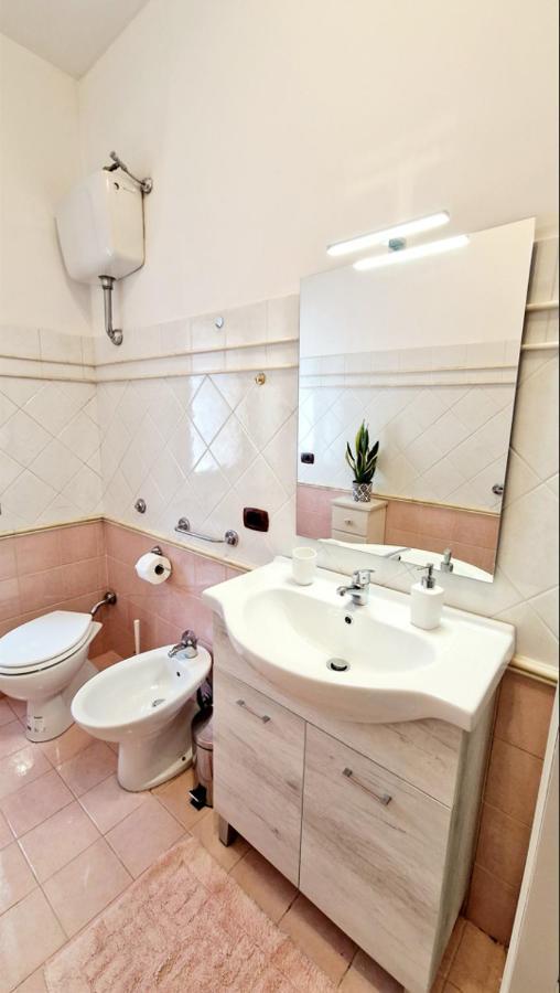 Apartment Giulia Metro Conca D'doro Rom